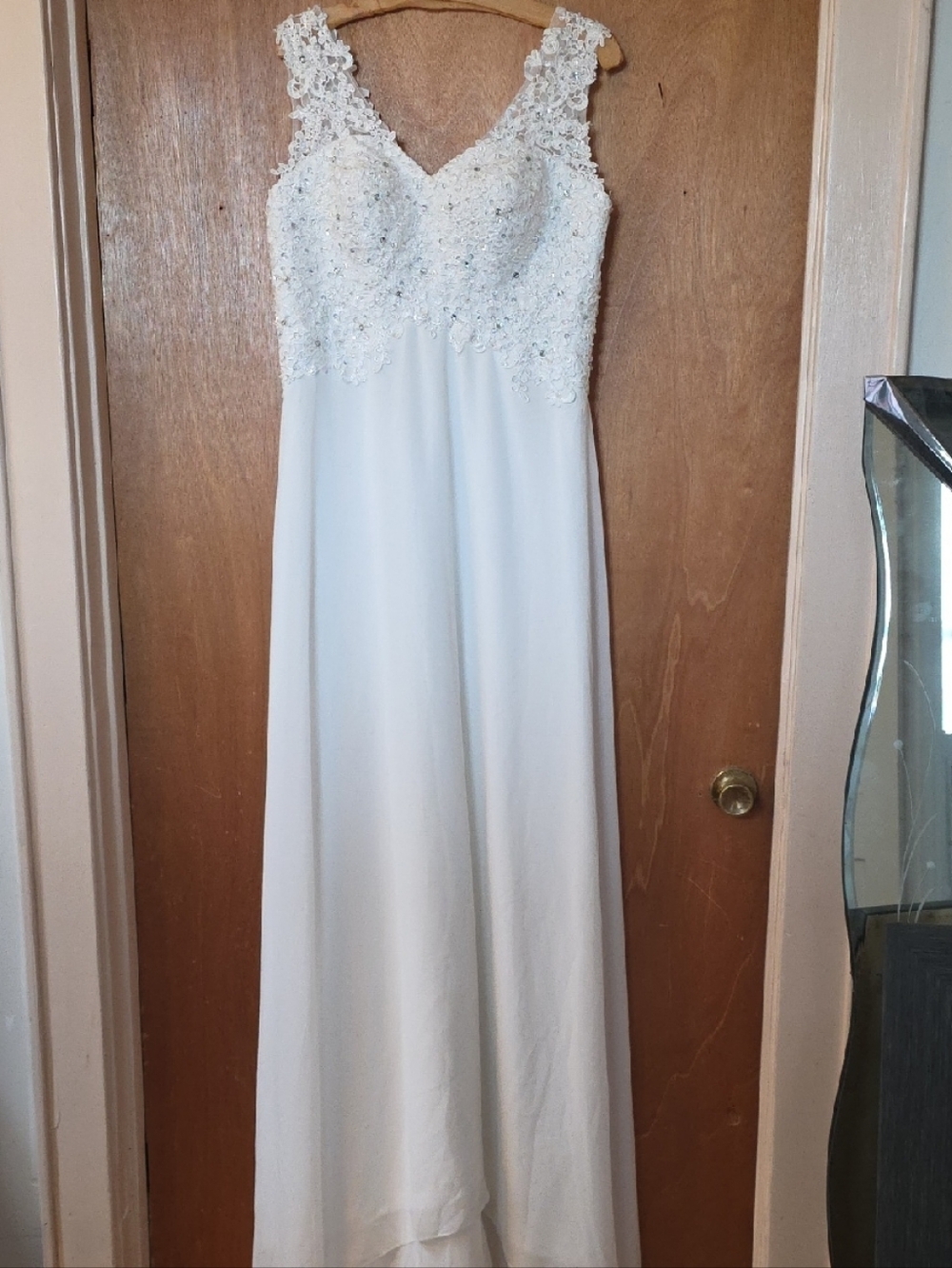 Elegant White Lace Bodice Wedding Dress